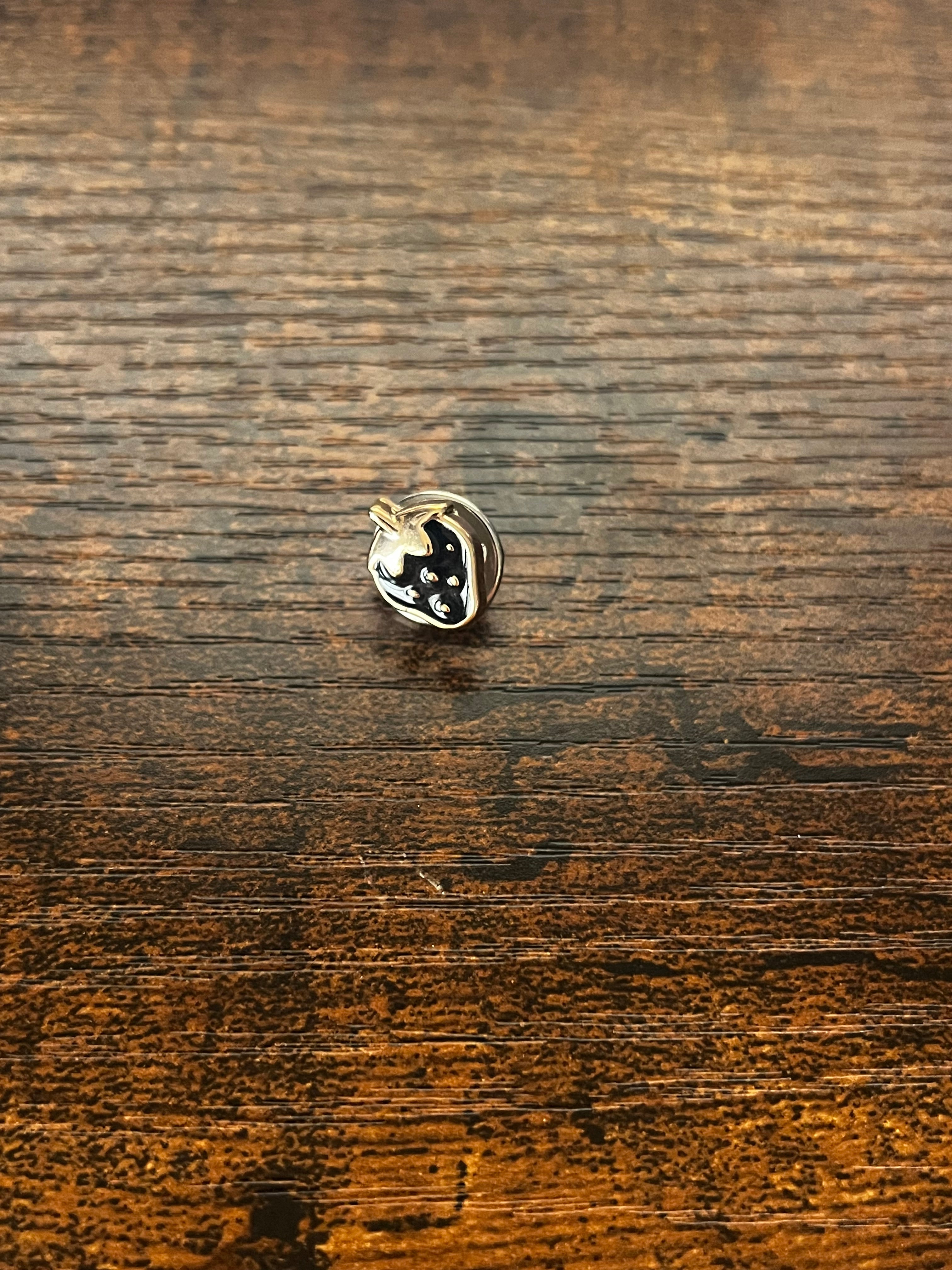 Small Strawberry Hat Pin black