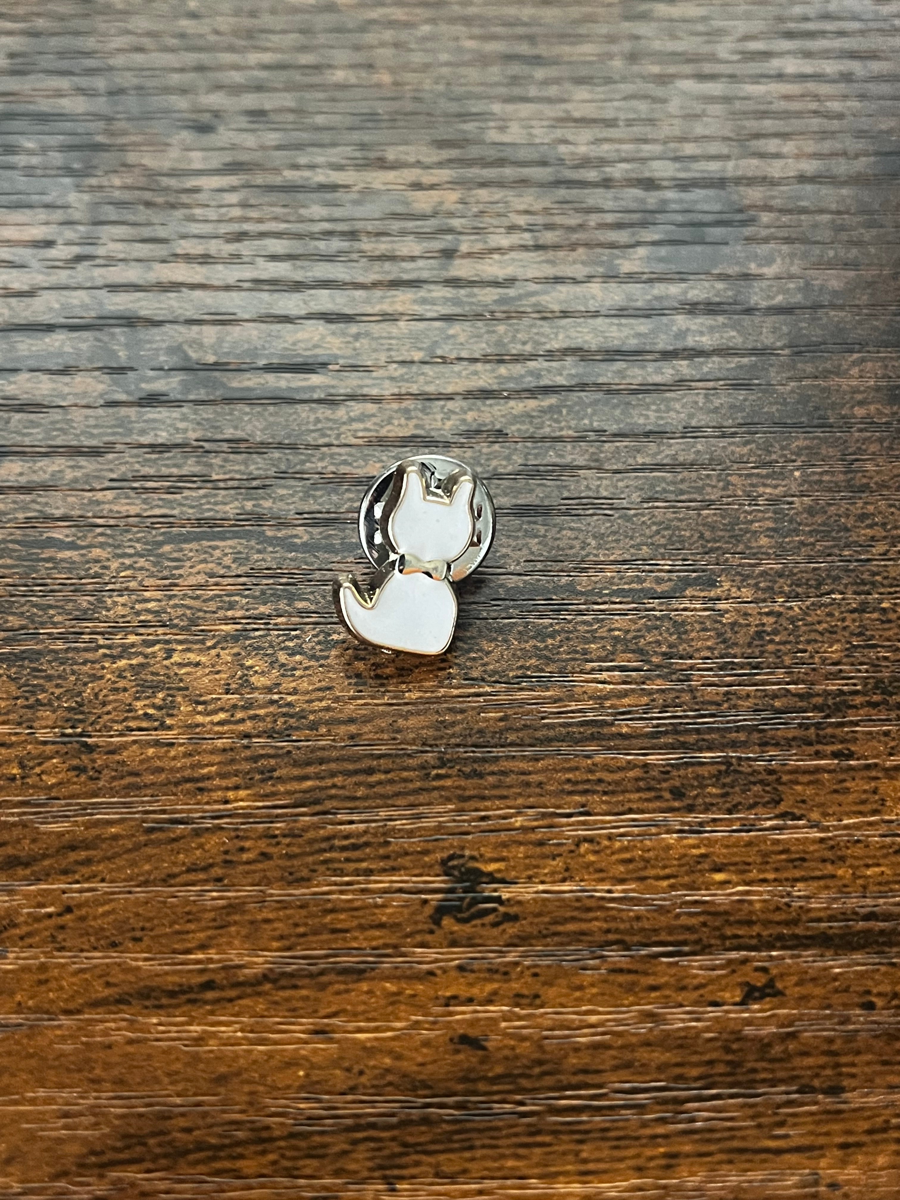 Cat Hat Pin White
