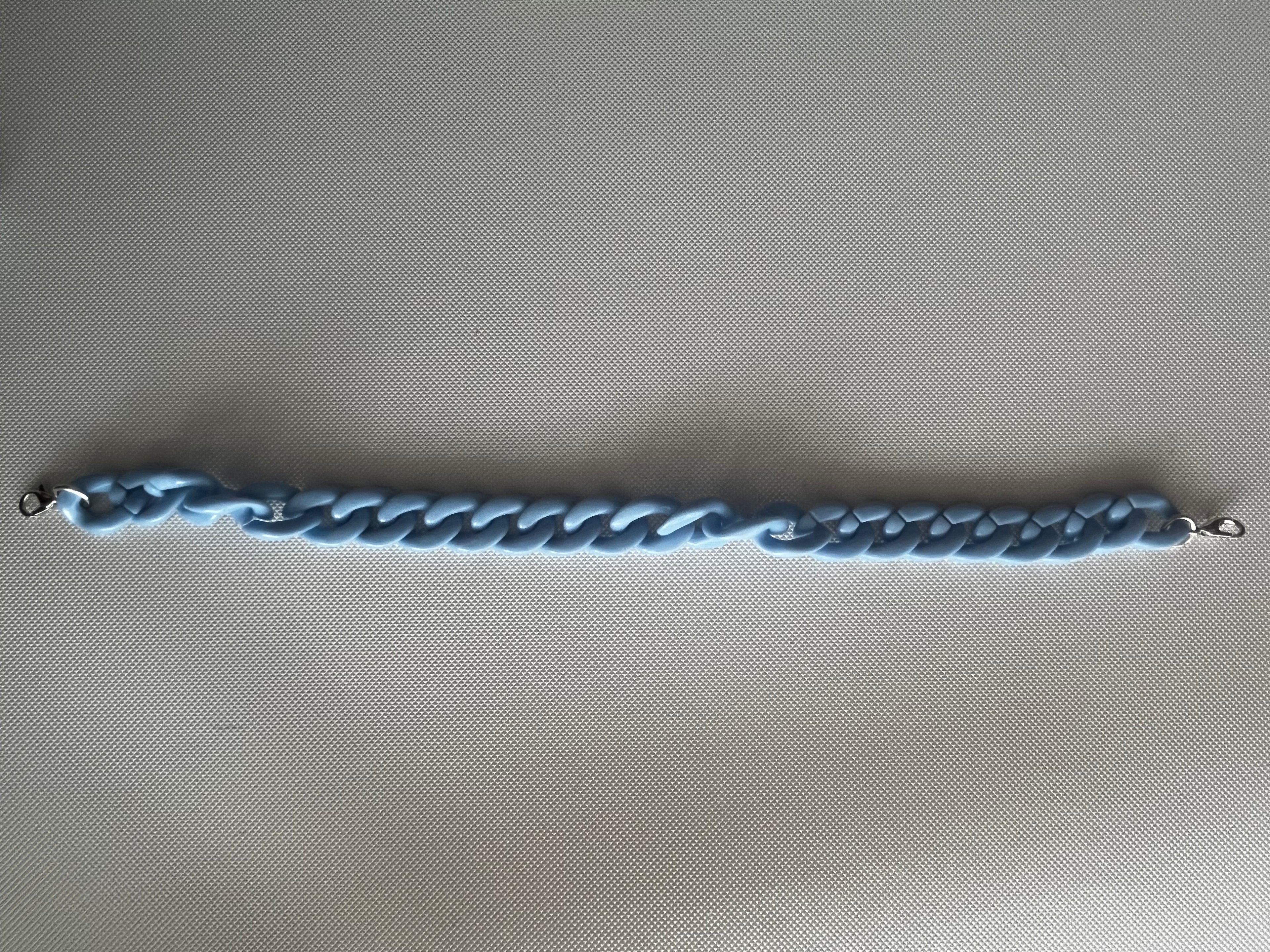 Cloud Blue Hat Chain