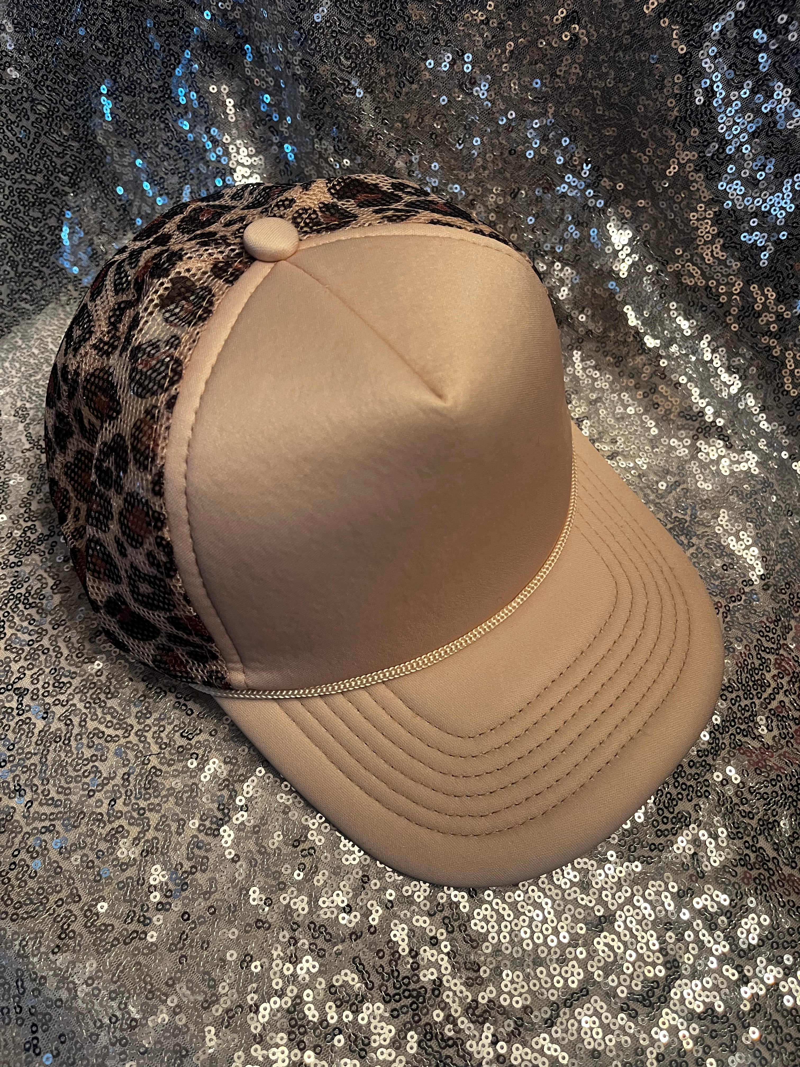 TRUCKER HAT CHECKER FOAM FRONT ANIMAL MESH CAP
