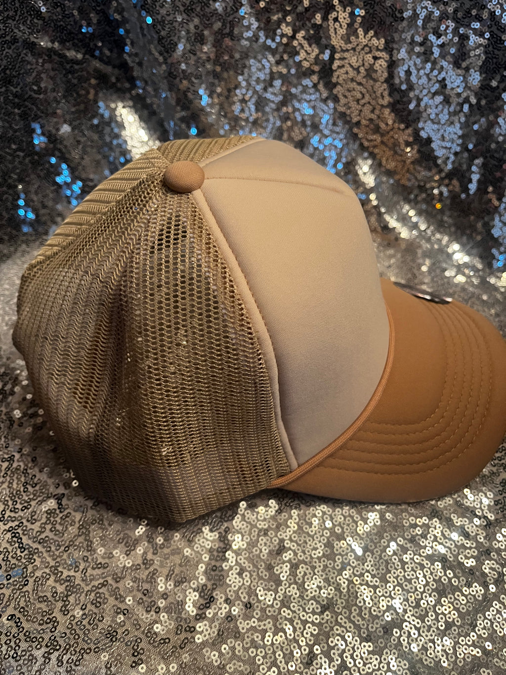 Tri Color Mesh Trucker Cap: Sand Magna Pony